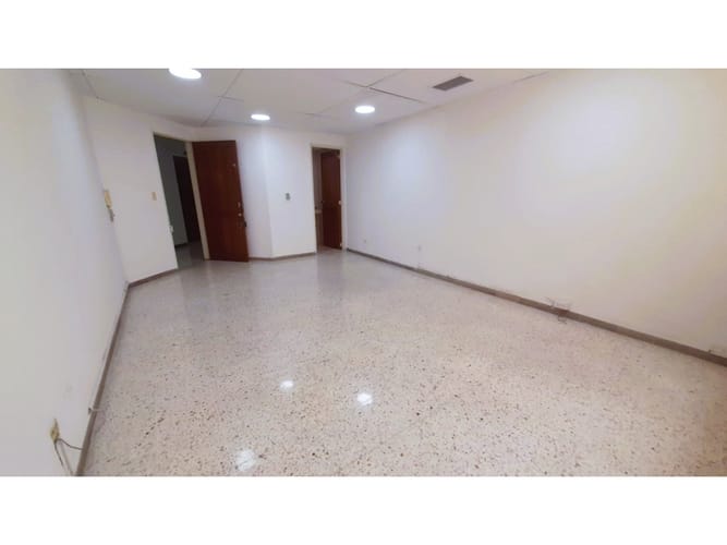 Oficina en venta en La Merced, Cali, 12 m² · foto 2 de 6