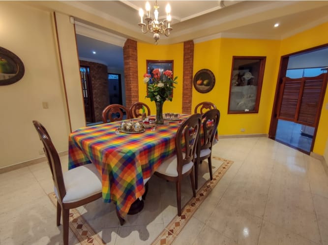 Casa de 4 alcobas en venta en Delicias, Chía, 450 m² · foto 2 de 24