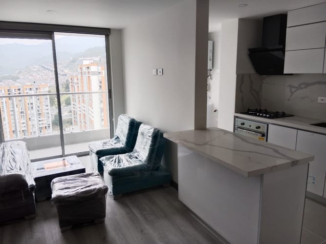 Apartamento de 2 alcobas en venta en Los Laureles, Manizales, 60 m² · foto 2 de 15