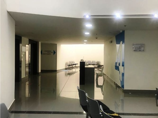 Consultorio en arriendo en Cajicá, 36 m² · foto 8 de 24