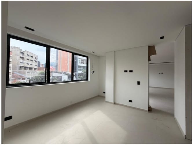 Apartamento de 3 alcobas en venta en Lorena, Medellín, 115 m² · foto 6 de 13