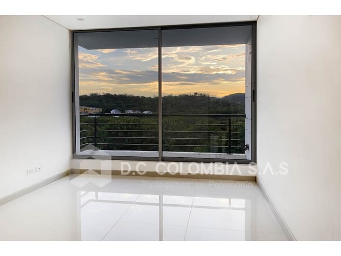 Apartamento de 3 alcobas en venta en Aqualina, Girardot, 97 m² · foto 4 de 8