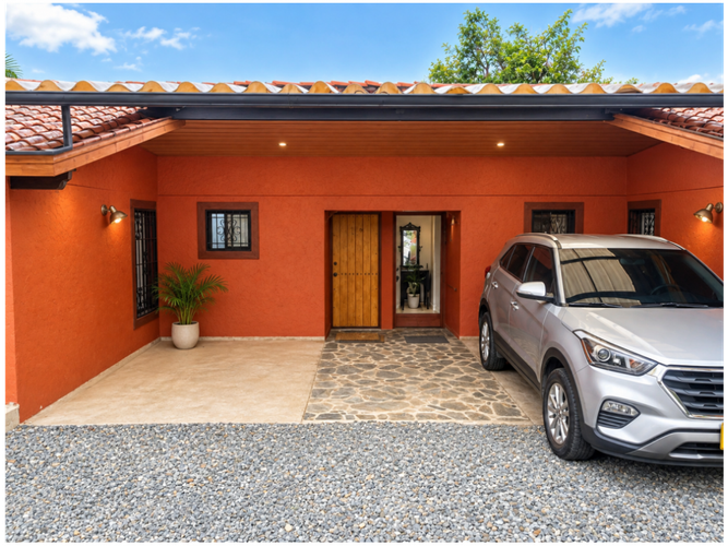 Casa de 4 alcobas en venta en Loma Del Escobero, Envigado, 250 m² · foto 4 de 19