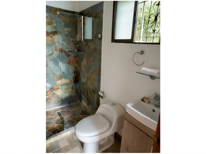 Casa de 4 alcobas en venta en Loma Del Escobero, Envigado, 250 m² · foto 11 de 19