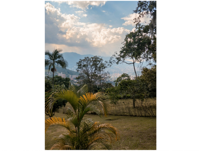 Casa de 4 alcobas en venta en Loma Del Escobero, Envigado, 250 m² · foto 17 de 19