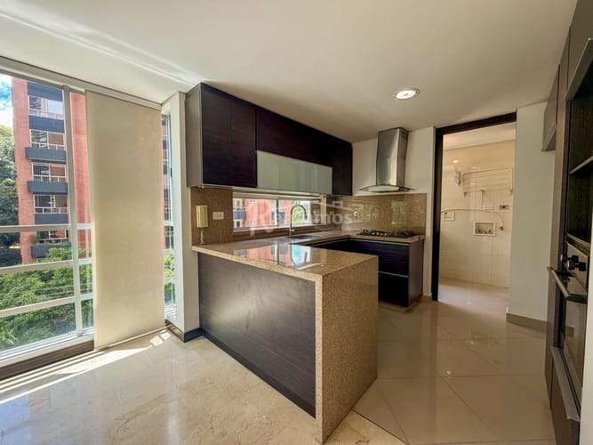 Apartamento de 3 alcobas en venta en Santa Maria De Los Angeles, Medellín, 134 m² · foto 4 de 24