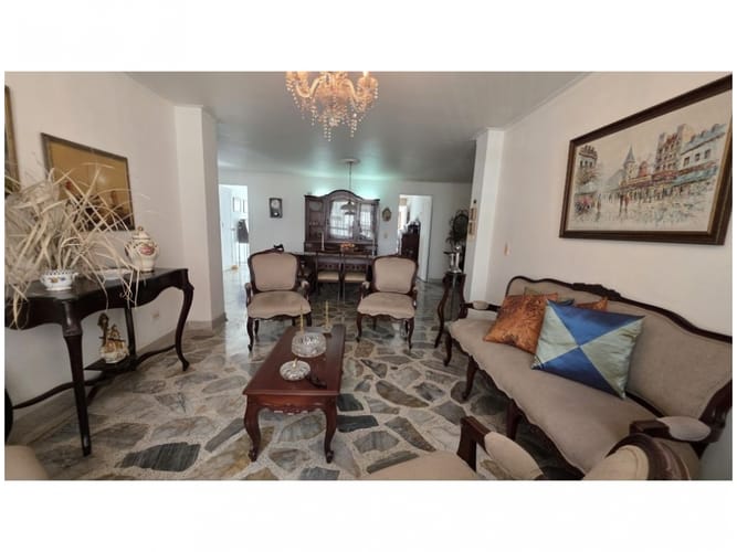 Apartamento de 3 alcobas en venta en Rosales, Medellín, 183 m² · foto 3 de 13