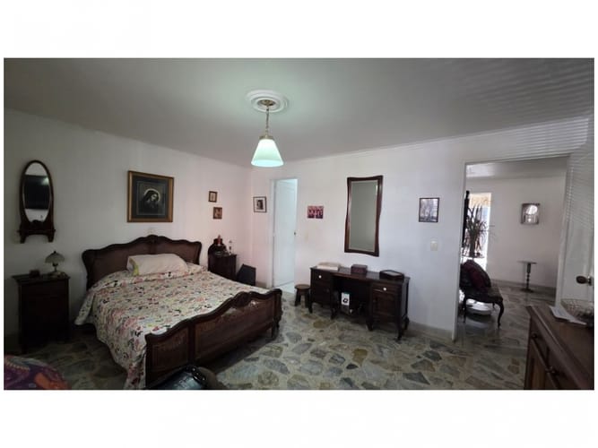 Apartamento de 3 alcobas en venta en Rosales, Medellín, 183 m² · foto 8 de 13