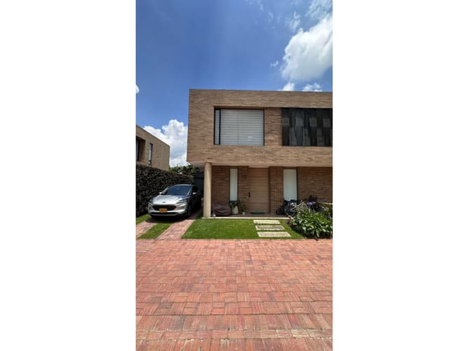 Casa de 3 alcobas en venta en Fonquetá, Chía, 153 m² · foto 2 de 24