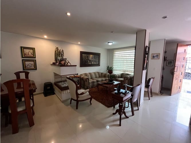 Casa de 4 alcobas en venta en Cota, 140 m² · foto 12 de 24