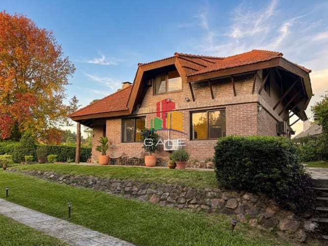 CASA EN VENTA Y ALQUILER ANUAL EN PINARES · Foto 2