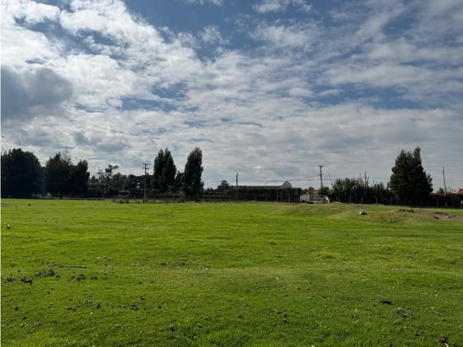 Lote en venta en Bojaca, Chía, 22785 m² · foto 10 de 24