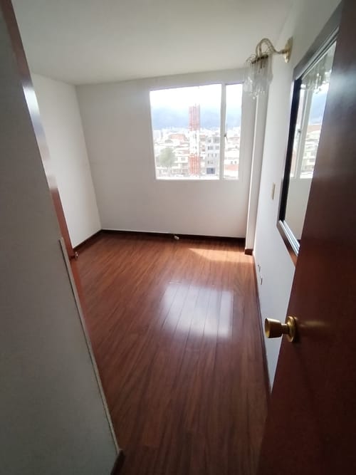 Apartamento de 3 alcobas en venta en Engativá, Bogotá, 54 m² · foto 3 de 13