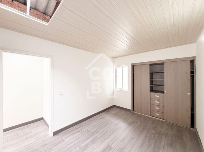 Casa de 6 alcobas en arriendo en Normandia, Bogotá, 321 m² · foto 23 de 24