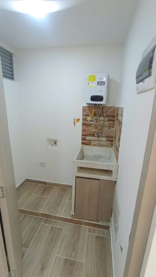 Apartamento de 3 alcobas en arriendo en Santa Ana, Bello, 75 m² · foto 22 de 24