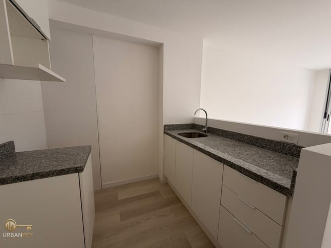 ALQUILER APARTAMENTO DE 1 DORMITORIO A ESTRENAR CON GRAN PATIO EXCLUSIVO EN CORDÓN · Foto 4