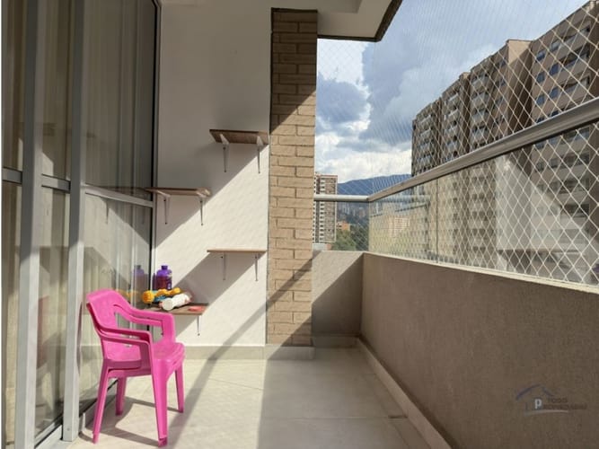 Apartamento de 3 alcobas en venta en Zona Centro, Envigado, 89 m² · foto 4 de 21