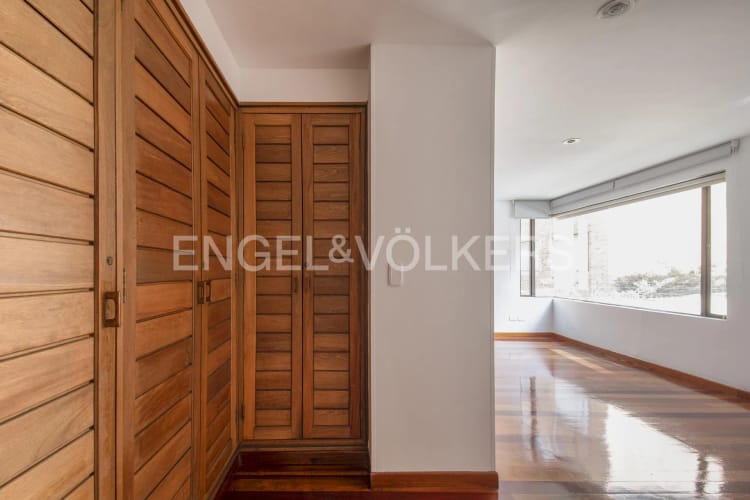 Apartamento de 3 alcobas en venta en Chicó Navarra, Bogotá, 116 m² · foto 9 de 13