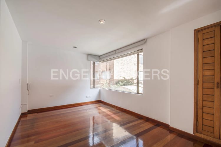 Apartamento de 3 alcobas en venta en Chicó Navarra, Bogotá, 116 m² · foto 7 de 13