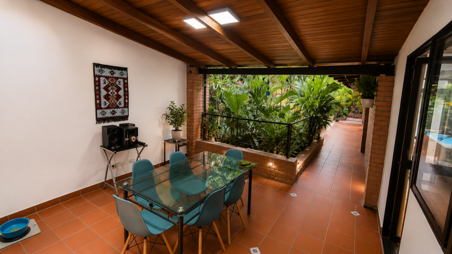 Casa de 6 alcobas en venta en El Lido, Cali, 400 m² · foto 16 de 17