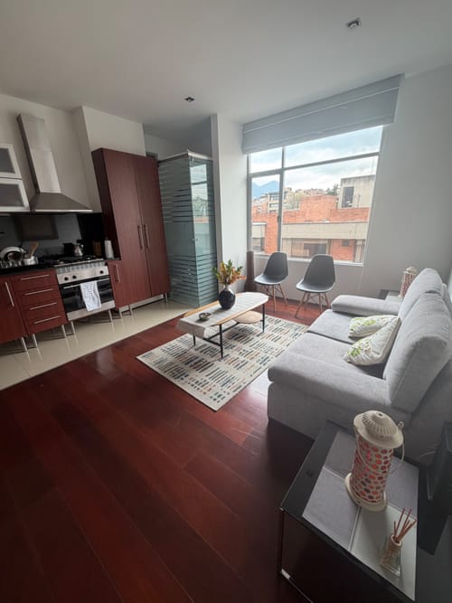 Apartamento de 1 alcoba en arriendo en El Virrey, Bogotá, 63 m² · foto 7 de 16