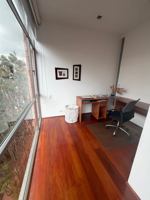 Apartamento de 1 alcoba en arriendo en El Virrey, Bogotá, 63 m² · foto 3 de 16
