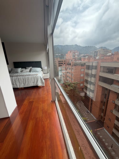 Apartamento de 1 alcoba en arriendo en El Virrey, Bogotá, 63 m² · foto 11 de 16