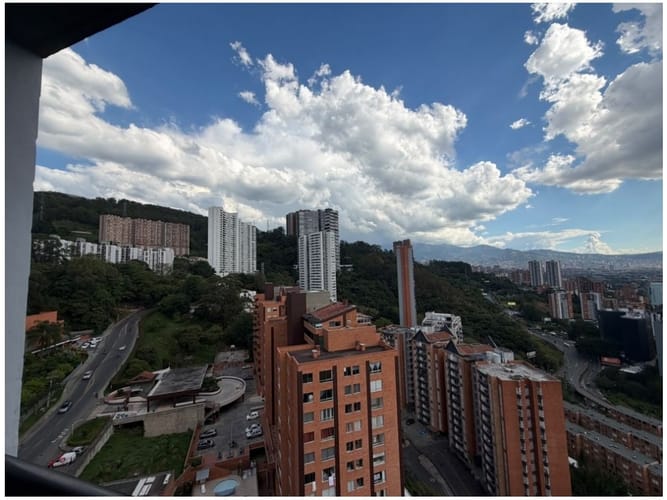 Apartamento de 3 alcobas en venta en Loma Del Indio, Medellín, 101 m² · foto 6 de 17