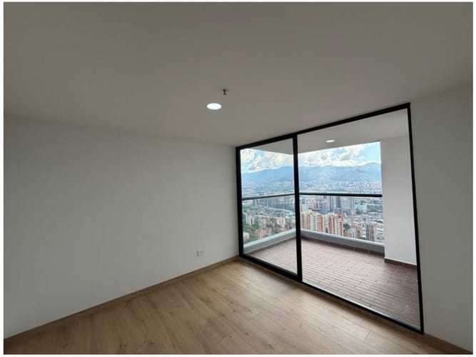 Apartamento de 3 alcobas en venta en Loma Del Indio, Medellín, 101 m² · foto 8 de 17