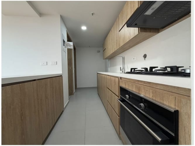 Apartamento de 3 alcobas en venta en Loma Del Indio, Medellín, 101 m² · foto 10 de 17