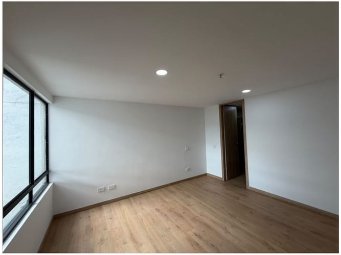 Apartamento de 3 alcobas en venta en Loma Del Indio, Medellín, 101 m² · foto 12 de 17