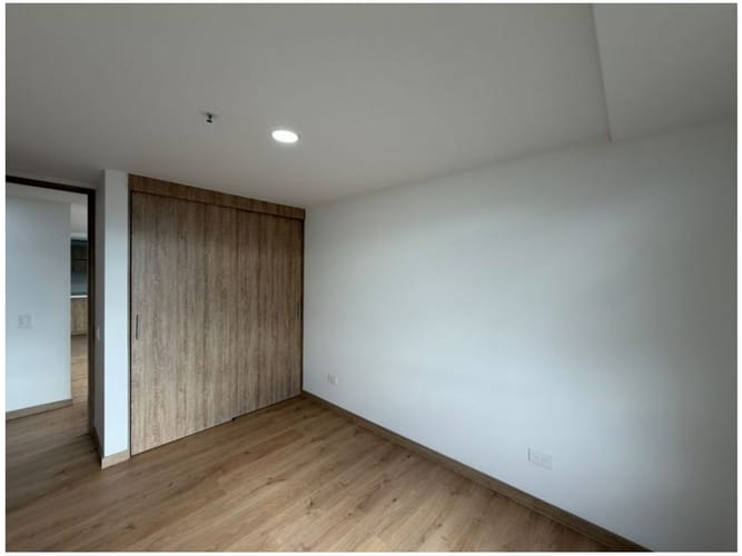 Apartamento de 3 alcobas en venta en Loma Del Indio, Medellín, 101 m² · foto 16 de 17