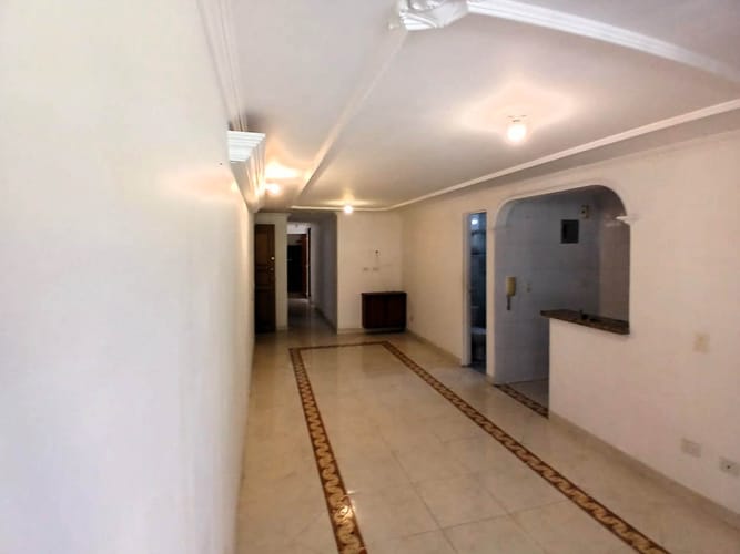 Apartamento de 3 alcobas en venta en Laureles, Medellín, 104 m² · foto 2 de 17