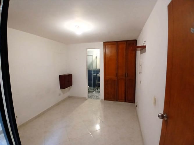 Apartamento de 3 alcobas en venta en Laureles, Medellín, 104 m² · foto 12 de 17