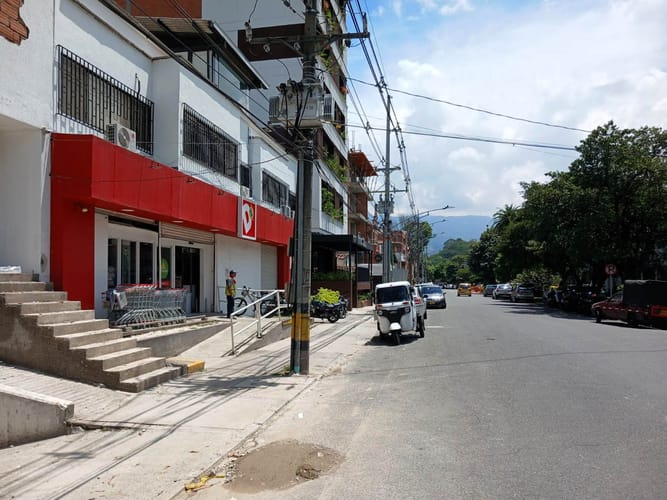 Apartamento de 3 alcobas en venta en Laureles, Medellín, 104 m² · foto 15 de 17