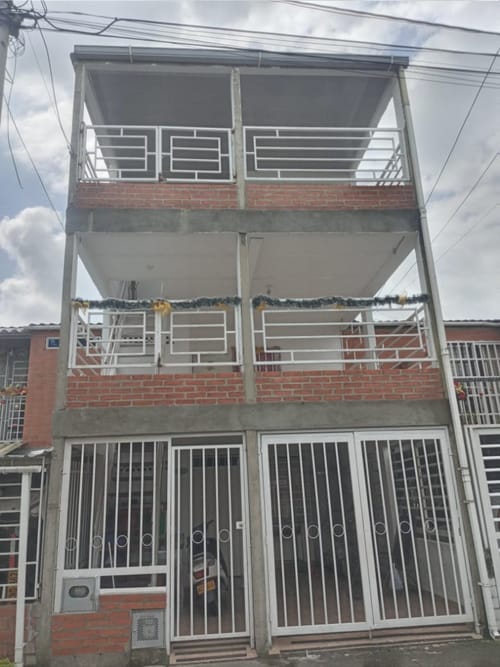 Casa de 6 alcobas en venta en Paso De La Bolsa, Jamundí, 135 m² · foto 2 de 23