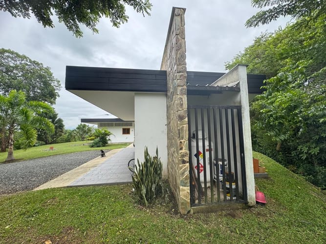 Casa de 5 alcobas en venta en Cerritos, Pereira, 413 m² · foto 11 de 24