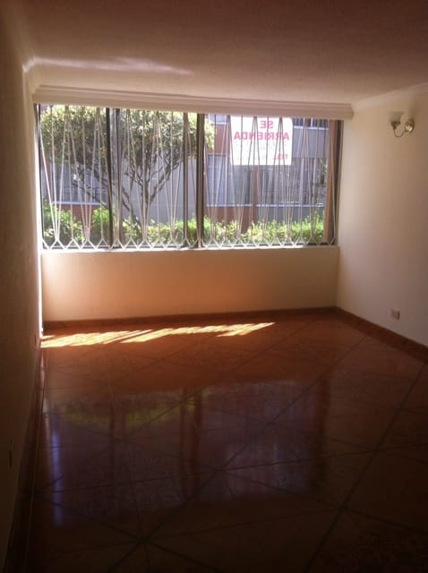 Apartamento de 3 alcobas en arriendo en Atabanza, Bogotá, 78 m² · foto 2 de 6