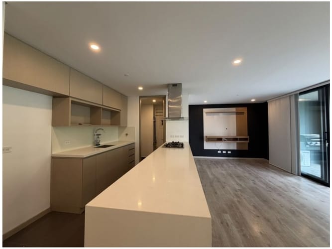 Apartamento de 3 alcobas en venta en Altos Del Poblado, Medellín, 102 m² · foto 4 de 14