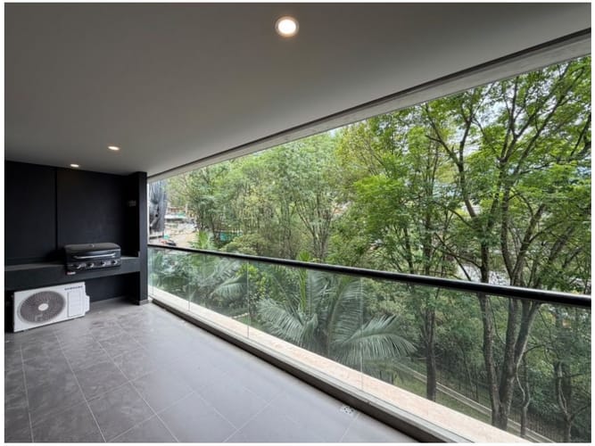 Apartamento de 3 alcobas en venta en Altos Del Poblado, Medellín, 102 m² · foto 6 de 14