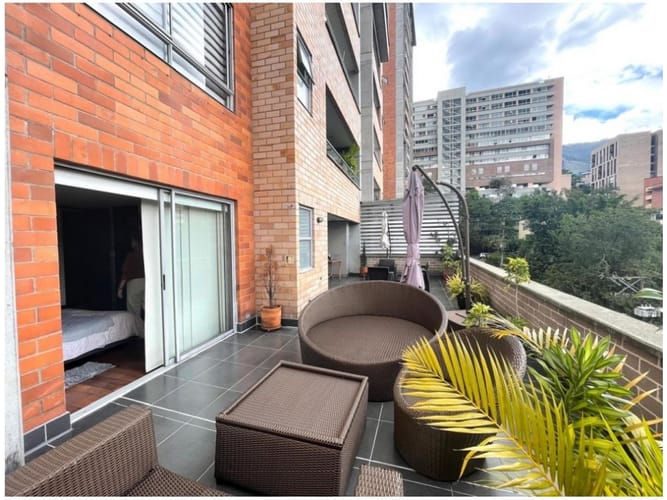 Apartamento de 3 alcobas en venta en Castropol, Medellín, 115 m² · foto 3 de 4