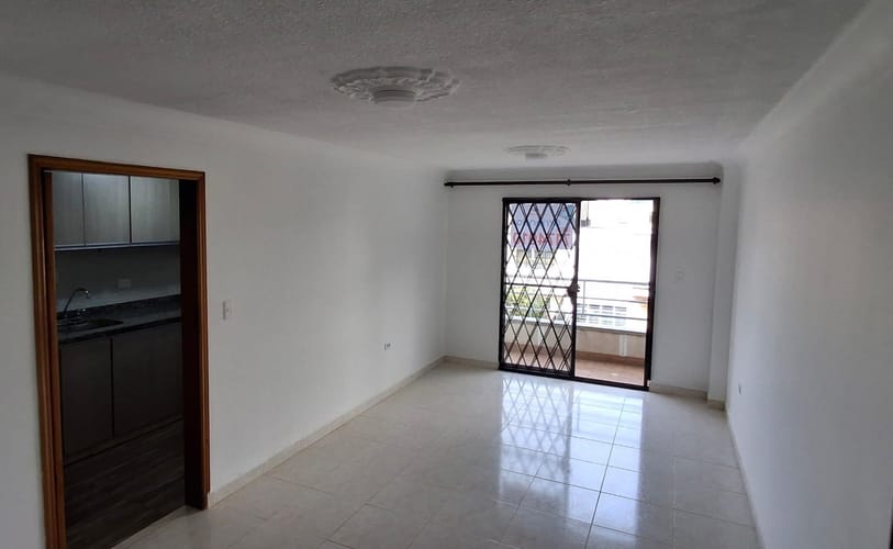 Apartamento de 3 alcobas en arriendo en La Aurora, Bucaramanga, 83 m² · foto 2 de 13