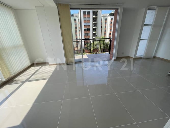 Apartamento de 3 alcobas en arriendo en Quintas De Don Simon, Cali, 110 m² · foto 2 de 24
