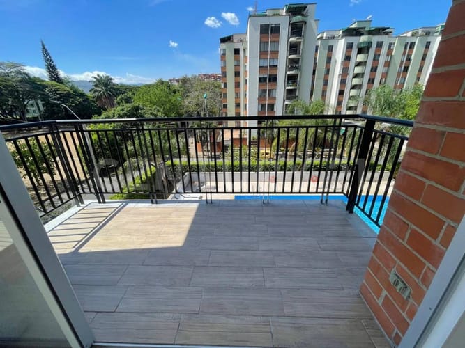 Apartamento de 3 alcobas en arriendo en Quintas De Don Simon, Cali, 110 m² · foto 3 de 24