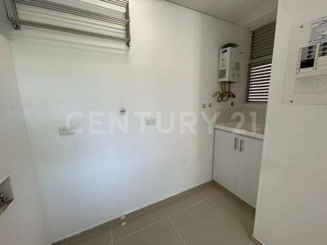 Apartamento de 3 alcobas en arriendo en Quintas De Don Simon, Cali, 110 m² · foto 10 de 24