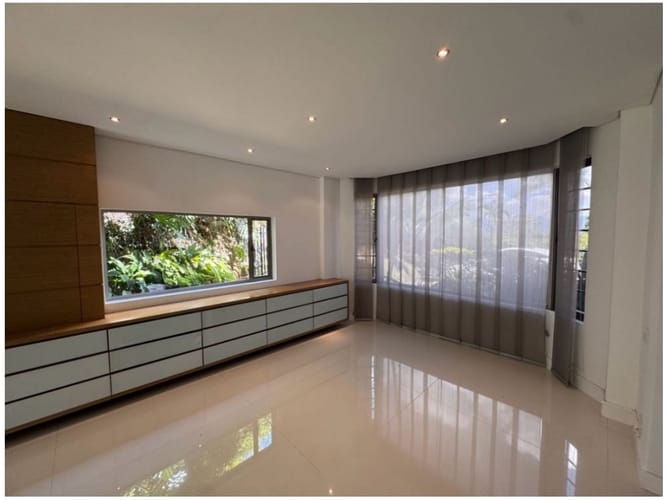 Casa de 3 alcobas en venta en Altos Del Poblado, Medellín, 298 m² · foto 5 de 20