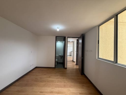Apartamento de 3 alcobas en venta en Calasanz, Medellín, 65 m² · foto 8 de 15