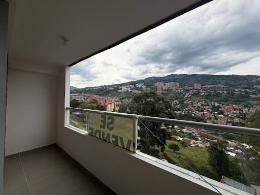 Apartamento de 3 alcobas en venta en Calasanz, Medellín, 65 m² · foto 12 de 15