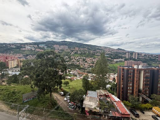 Apartamento de 3 alcobas en venta en Calasanz, Medellín, 65 m² · foto 13 de 15
