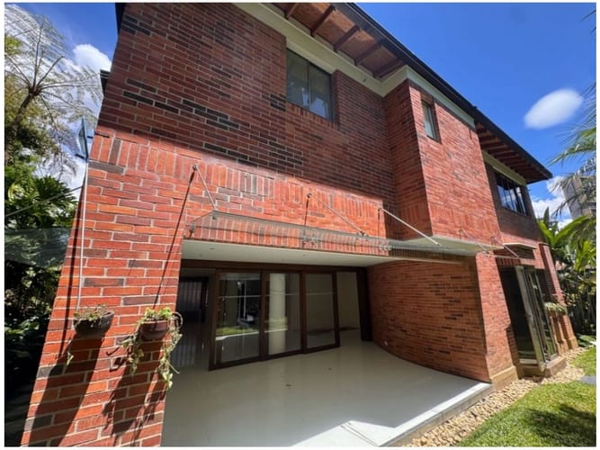 Casa de 3 alcobas en venta en Altos Del Poblado, Medellín, 298 m² · foto 10 de 20